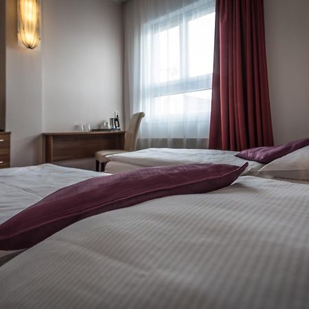 Sareza Hotel Острава Экстерьер фото