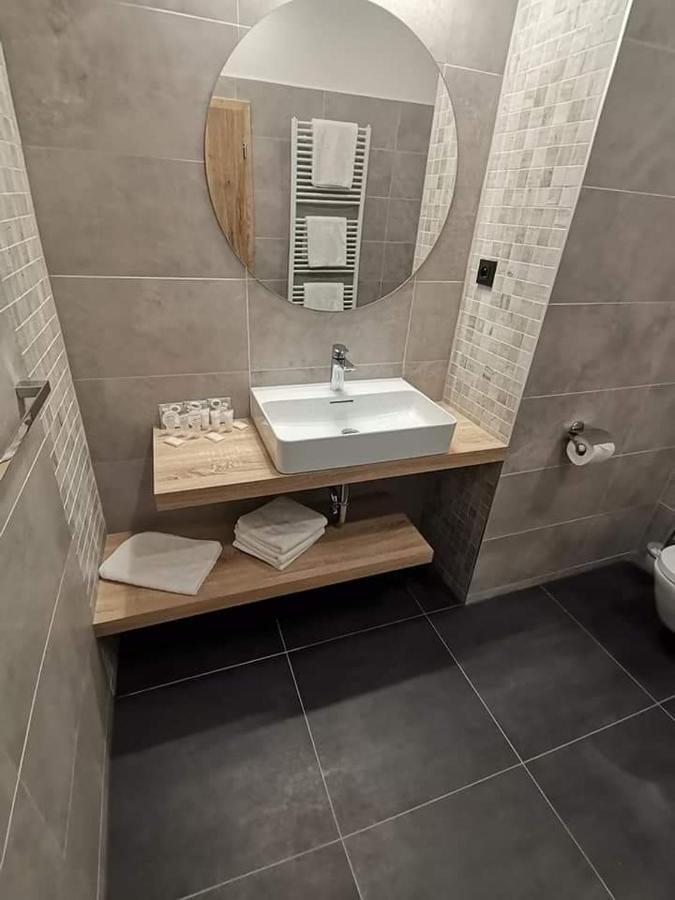 Sareza Hotel Острава Экстерьер фото