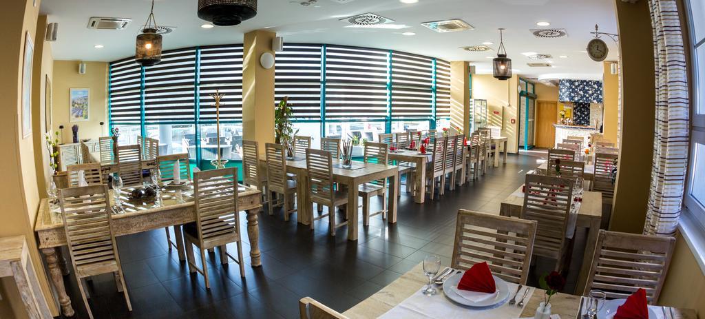 Sareza Hotel Острава Экстерьер фото