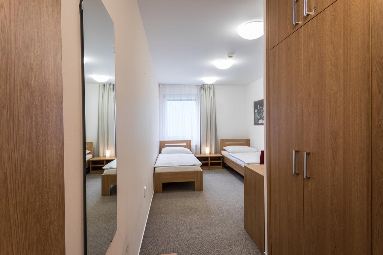Sareza Hotel Острава Экстерьер фото