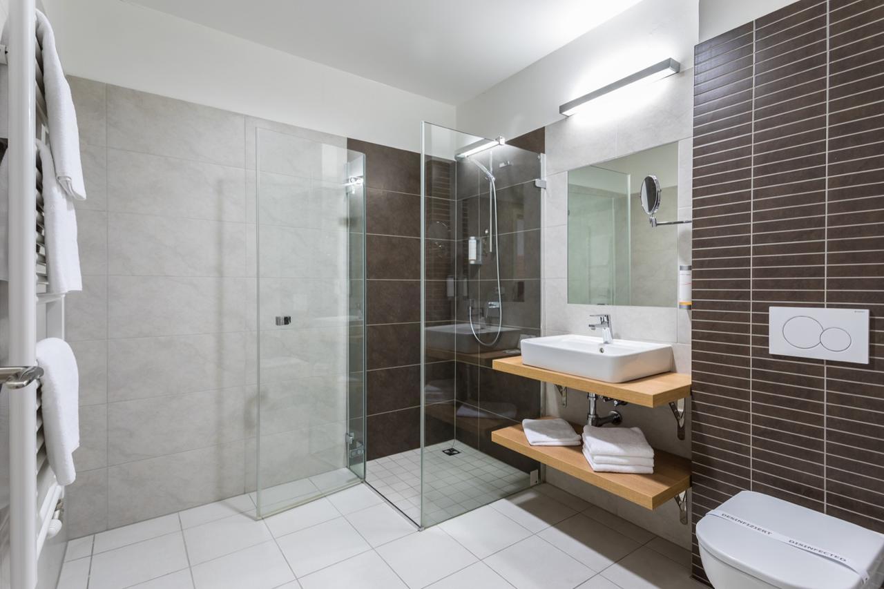 Sareza Hotel Острава Экстерьер фото